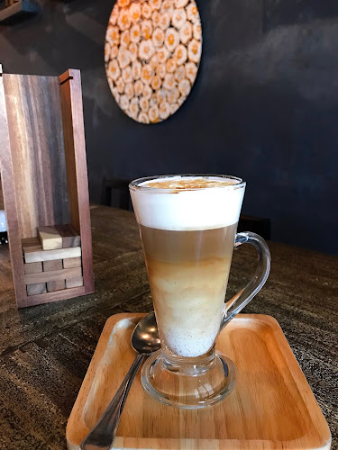 Gallery Cafe Phuket - การบริการอาหารและที่พัก