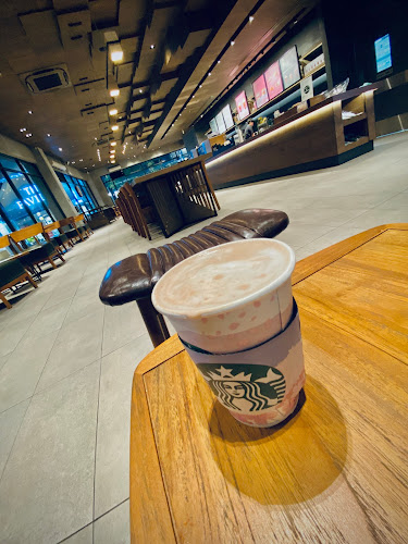 Comentarii opinii despre Starbucks (Central Village Outlet)