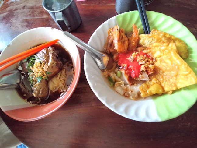 ตี๋น้อยเป็ดย่าง - การบริการอาหารและที่พัก