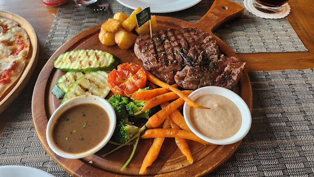 เรนฟอร์เรสคาเฟ่ พัทยา