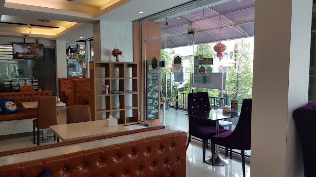 Opinii despre บ้านสวนคาเฟ่ แอนด์ เรสเตอรองส์ în อำเภอหาดใหญ่ - การบริการอาหารและที่พัก