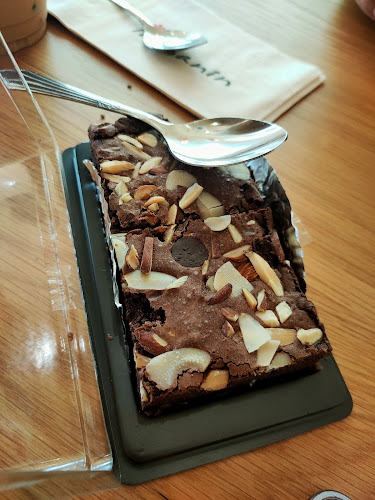 ร้านกาแฟอินทนิล หาดใหญ่ วิลเลจ - การบริการอาหารและที่พัก