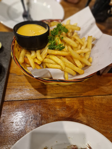 122 ถนน ราษฎร์อุทิศ ตำบลป่าตอง อำเภอกะทู้ ภูเก็ต 83150