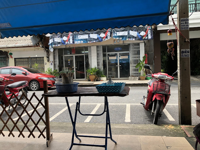 ปอเปี๊ยะสด เจ้าเก่าถนนแสงจันทร์ หน้าโรงแรมวังน้อย