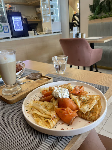 98/95-96 , Kata new Road, T.Karon, A.Muang Phuket, Kata Rd, Phuket, 83100 T, ตำบล กะรน Phuket, ภูเก็ต 83100