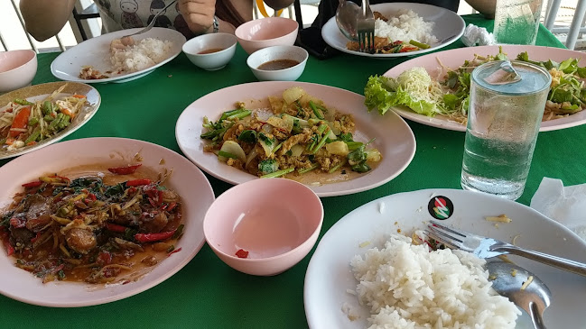 แพที่ 2 หมู่ 9 ถนนริมน้ำ อำเภอเมืองนครสวรรค์ นครสวรรค์ 60000