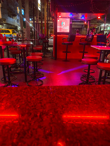 Hookup Corner - การบริการอาหารและที่พัก