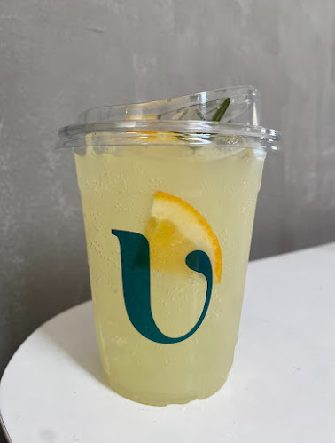 Opinii despre U Cup Coffeebar x Specialty Coffee (ยูคัพ คอฟฟี่บาร์ เอ็กซ์ สเปเชียลตี้คอฟฟี่) în อำเภอเมืองระยอง - การบริการอาหารและที่พัก