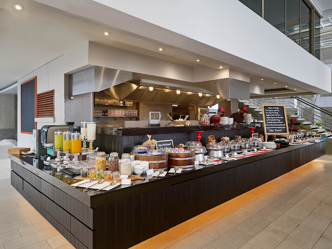 152/1 ถ. ทวีวงศ์ ตำบลป่าตอง อำเภอกะทู้ ภูเก็ต 83150