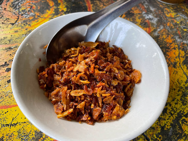 ร้านอาหารปั๋นใจ๋