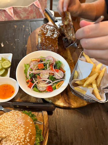 71 1 ถ. ปฏิพัทธิ์ ตำบลตลาดเหนือ อำเภอเมืองภูเก็ต ภูเก็ต 83000