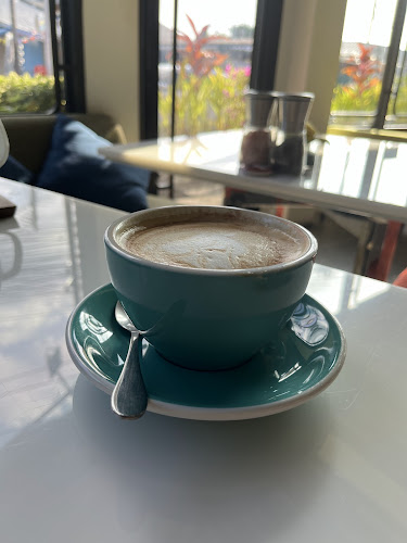 Opinii despre Gallery Cafe Phuket în Town - การบริการอาหารและที่พัก