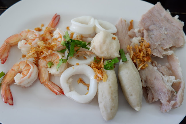 ร้านลำลำลับแล - การบริการอาหารและที่พัก