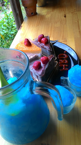 ร้านกาแฟข้างบ้าน@ละหาร - การบริการอาหารและที่พัก