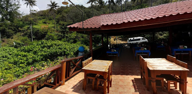 Opinii despre ร้านอาหารบ้านชมวิว în อำเภอเมืองภูเก็ต - การบริการอาหารและที่พัก