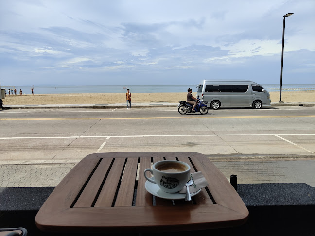 Cafe Amazon Jomtien Beach @The Now Hotel - อำเภอบางละมุง