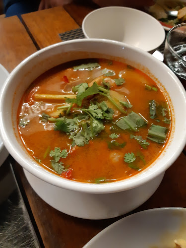 Thai smile 2 Restaurant - การบริการอาหารและที่พัก