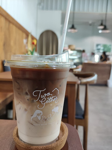 Twogether Cafe - การบริการอาหารและที่พัก