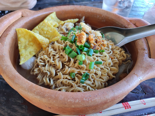 Opinii despre ก๋วยเตี๋ยวเรือหม้อดินนายกร în อำเภอ พังโคน - การบริการอาหารและที่พัก