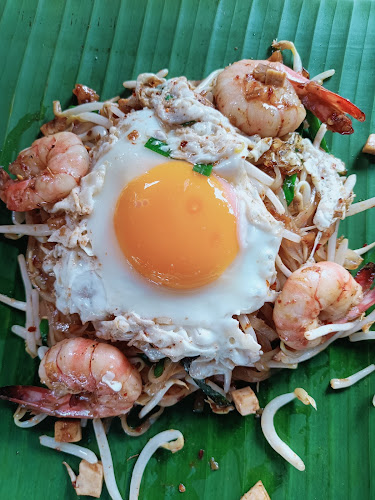 ราไวย์ ผัดไทยกุ้งสด