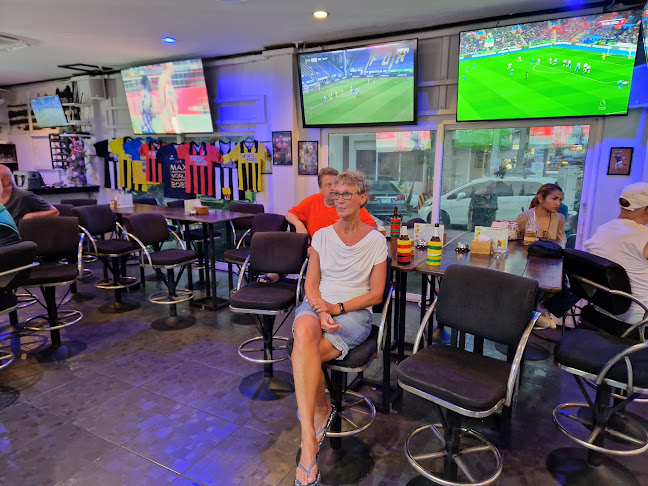 Sportsworld Pattaya - การบริการอาหารและที่พัก