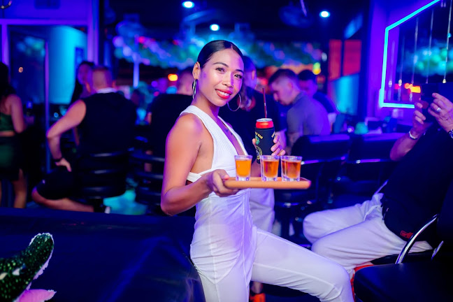 Crocodile Bar - อำเภอบางละมุง