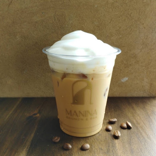 Opinii despre Manina Brunch&Bar - Patong Restaurant în อำเภอกะทู้ - การบริการอาหารและที่พัก