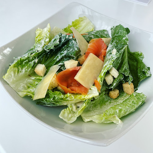 ซัมเมอร์ เฮ้าส์ พัทยา - การบริการอาหารและที่พัก