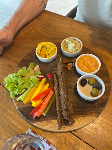 Lemonade Club - การบริการอาหารและที่พัก