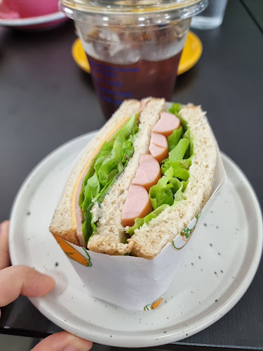 Comentarii opinii despre RAW COFFEE ROASTER x BAKER