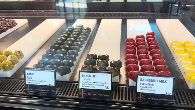 Chocolate Factory Pattaya Parking - การบริการอาหารและที่พัก