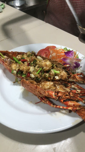 Opinii despre THE NEW Restaurant în อำเภอกะทู้ - การบริการอาหารและที่พัก