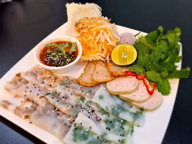 ร้านอาหารเวียดนามซินจ่าวเวียตหาดใหญ่ (วีทีแหนมเนืองหาดใหญ่)