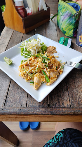 Opinii despre One D Seafood and Restaurant @Rimhan Karonbeach în อำเภอเมืองภูเก็ต - การบริการอาหารและที่พัก