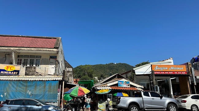 The Beach Bar, Karon Beach - การบริการอาหารและที่พัก