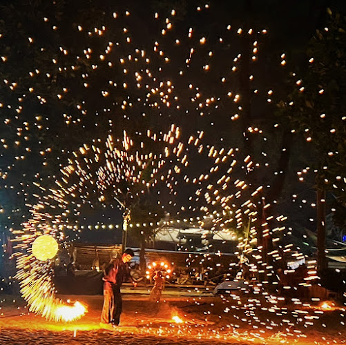 Beach, 43 Thaweewong Road, ตำบลป่าตอง อำเภอกะทู้ ภูเก็ต 83150