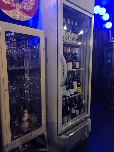 Alter Ego - การบริการอาหารและที่พัก