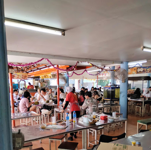 173 ถ. เยาวราช ตำบลตลาดเหนือ อำเภอเมืองภูเก็ต ภูเก็ต 83000