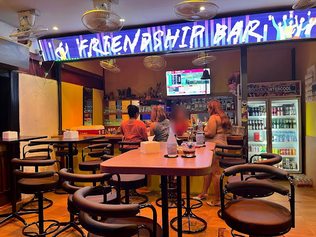 Opinii despre Friendship Bar în อำเภอกะทู้ - การบริการอาหารและที่พัก