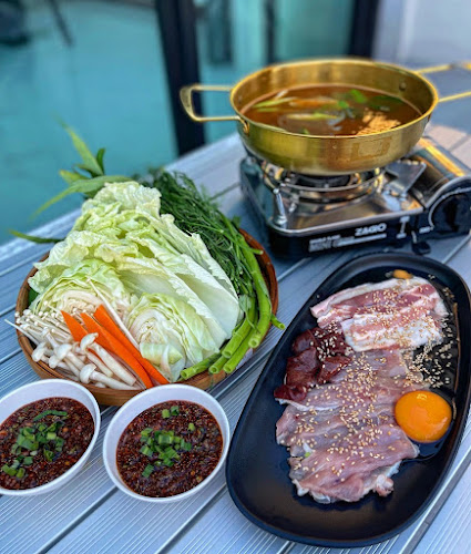 Opinii despre ครัวฮ่องเต้แจ่วฮ้อน-อาหาร în อำเภอเมืองนครราชสีมา - การบริการอาหารและที่พัก