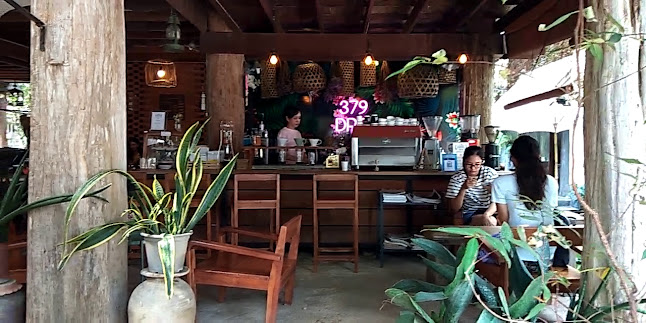 379 Drip กาแฟเรียบง่ายใต้ถุนบ้านเลขที่ 379