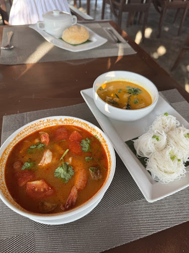 Opinii despre Sugar Cane Restaurant în อำเภอถลาง - การบริการอาหารและที่พัก