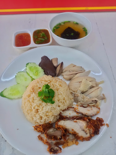 ราชาไก่ตอนสาขา2 - การบริการอาหารและที่พัก