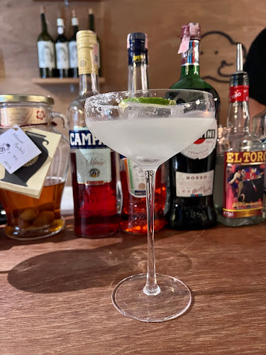 CLOUD MARKT - การบริการอาหารและที่พัก