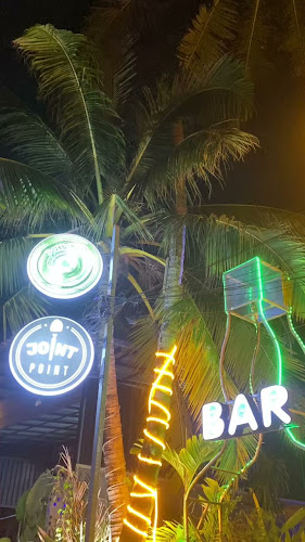 Opinii despre Bottle Bar Phuket în อำเภอถลาง - การบริการอาหารและที่พัก