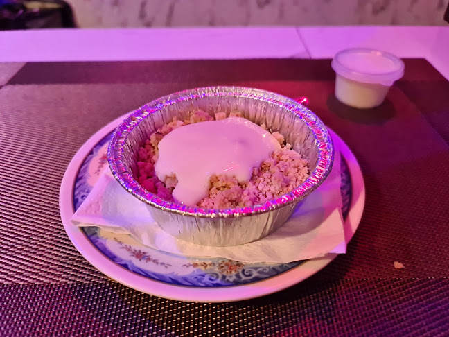 ร้านชาลี บีช ร้านอาหารและบาร์ - การบริการอาหารและที่พัก