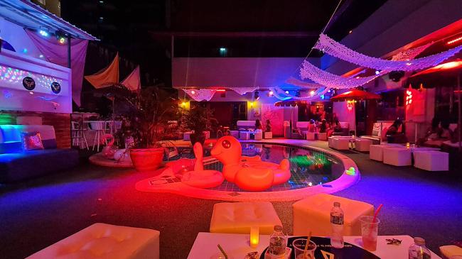 Opinii despre Cosy Beach Club în อำเภอบางละมุง - การบริการอาหารและที่พัก