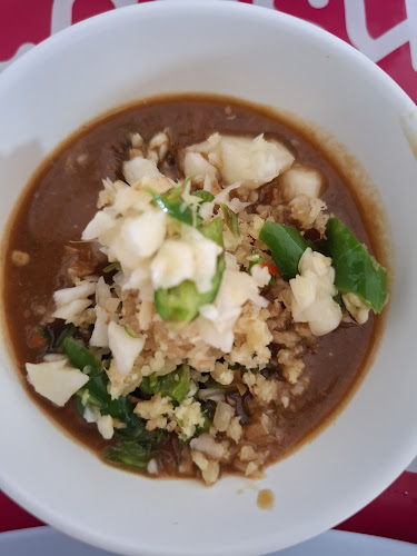 ข้าวมันไก่ ก๋วยเตี๋ยว​ไก่ ​พะเยารสเด็ด​ (สูตรไหหลำ) - การบริการอาหารและที่พัก