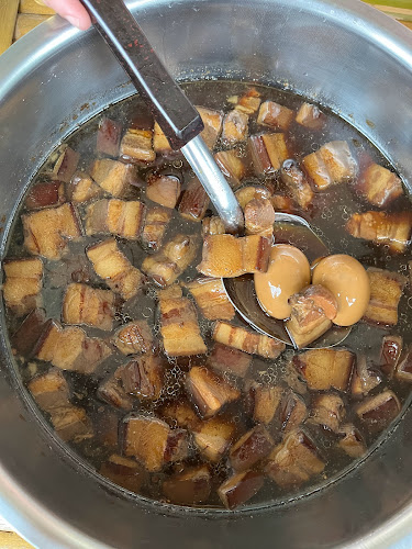 ข้าวแกงเผ็ดหวูด by นายมร - การบริการอาหารและที่พัก