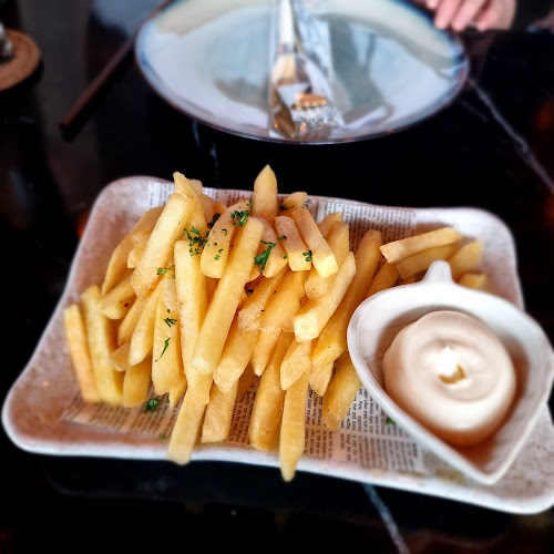 Beer Hubb (Pattaya Beach Road) - การบริการอาหารและที่พัก